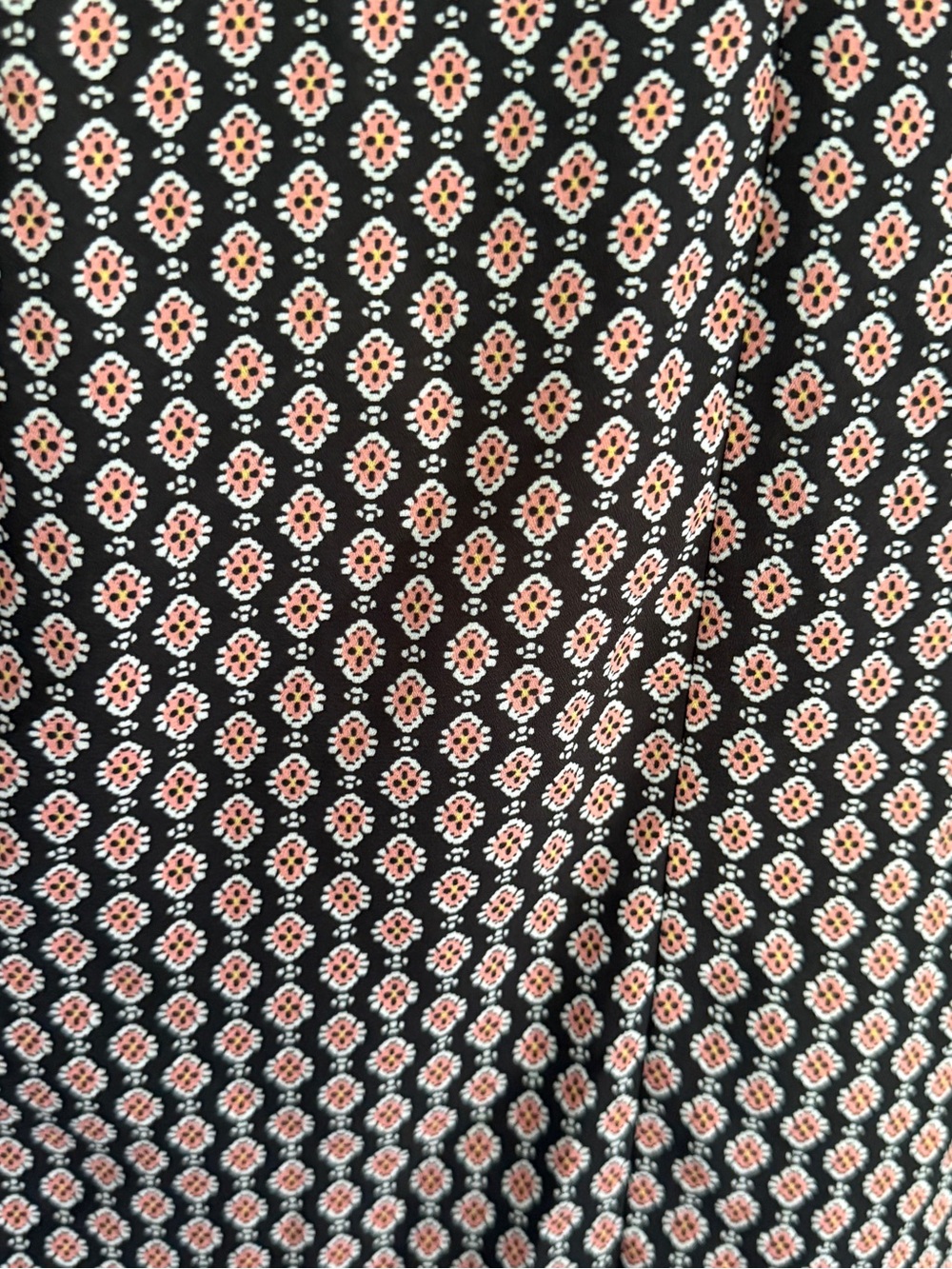Patterned V-Neck Pullover Blouse - Picture 4 of 5
